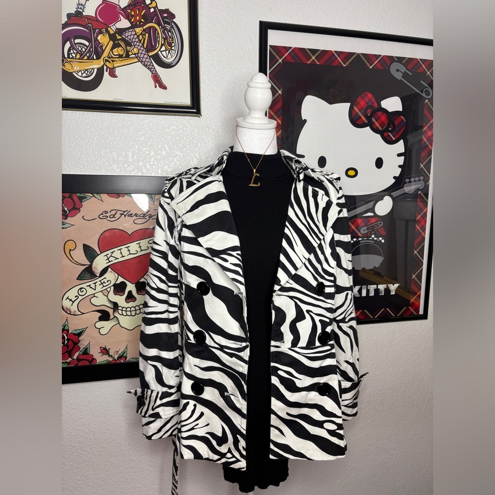 Caché Zebra Print Short Trench Coat - Picture 3 of 8